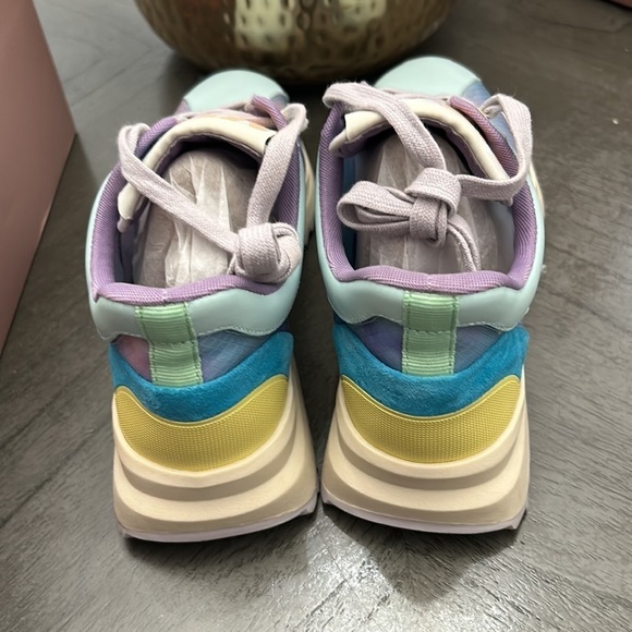 Franco Sarto Venice Sneaker in Cloud - Picture 7 of 11